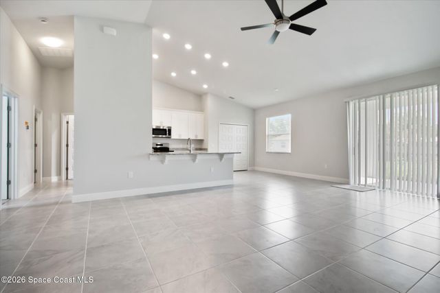 918 Algardi Street SE, Palm Bay, FL 32909