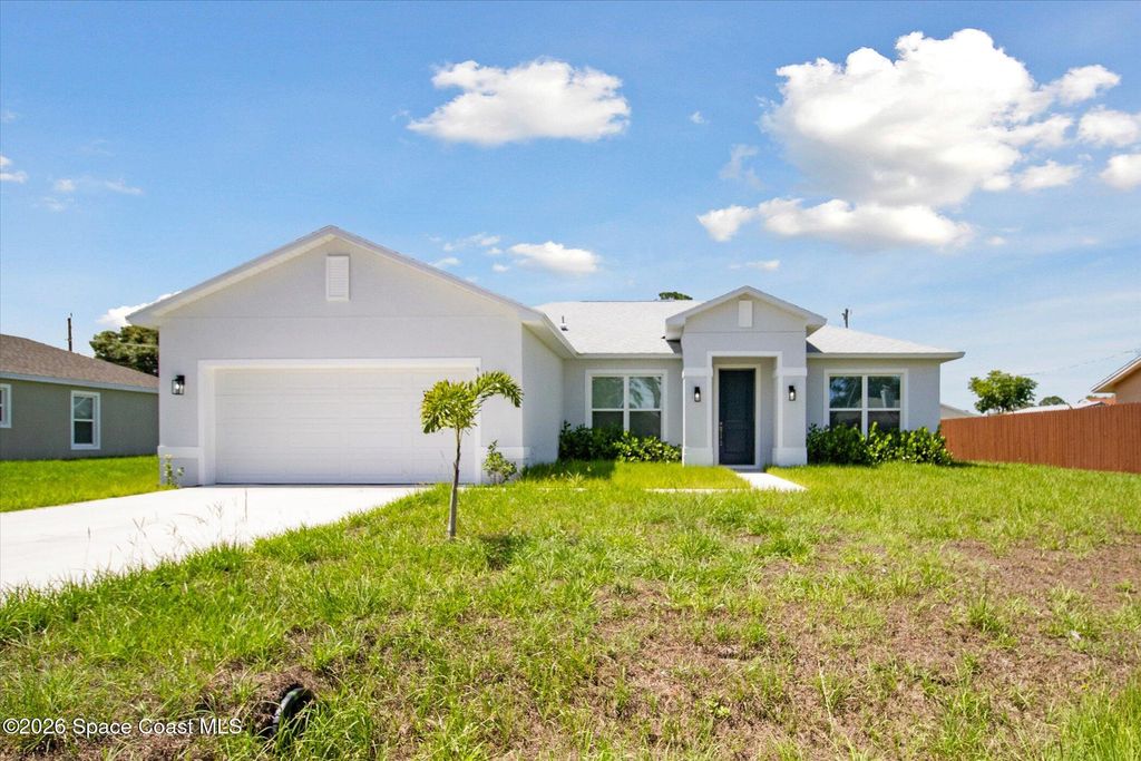918 Algardi Street SE, Palm Bay, FL 32909