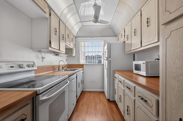 5091 Lakefront Boulevard C, Delray Beach, FL 33484