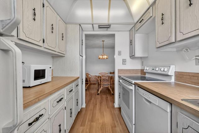 5091 Lakefront Boulevard C, Delray Beach, FL 33484