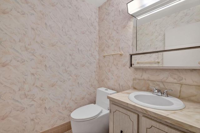 5091 Lakefront Boulevard C, Delray Beach, FL 33484