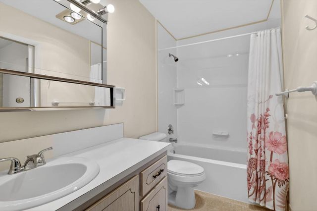 5091 Lakefront Boulevard C, Delray Beach, FL 33484