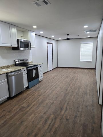 412 SMITH ROW 1, Sherman, TX 75090