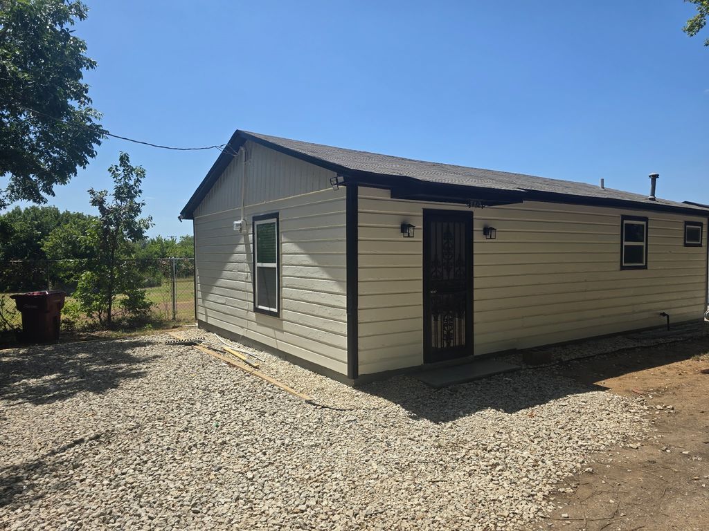 412 SMITH ROW 1, Sherman, TX 75090