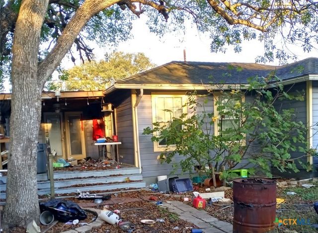 2001 E Forrest Street, Victoria, TX 77901