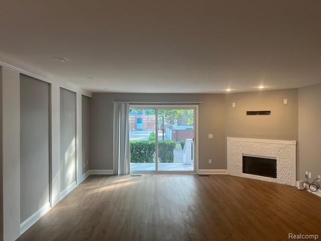 274 Main Sail Court, Detroit, MI 48207