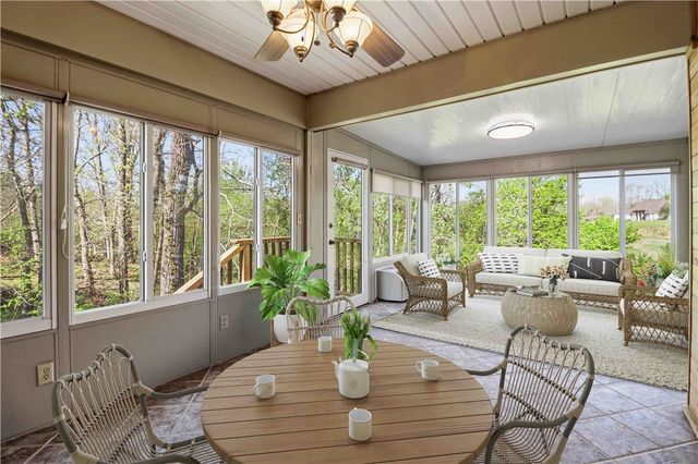 21 Burnmouth Lane, Bella Vista, AR 72715