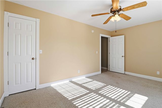 21 Burnmouth Lane, Bella Vista, AR 72715