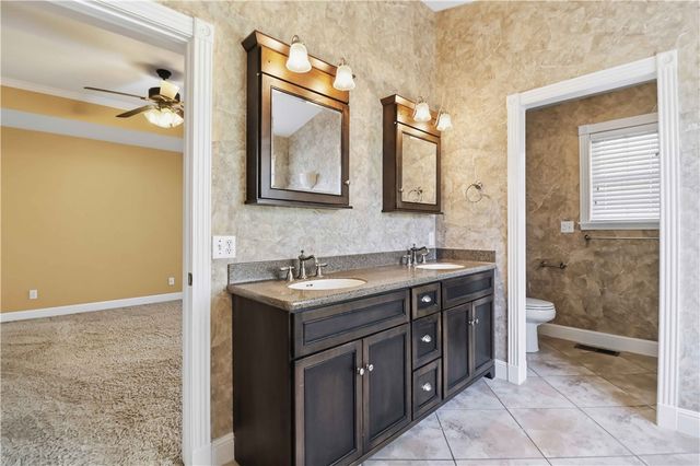 21 Burnmouth Lane, Bella Vista, AR 72715