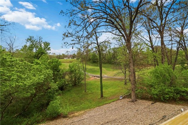 21 Burnmouth Lane, Bella Vista, AR 72715