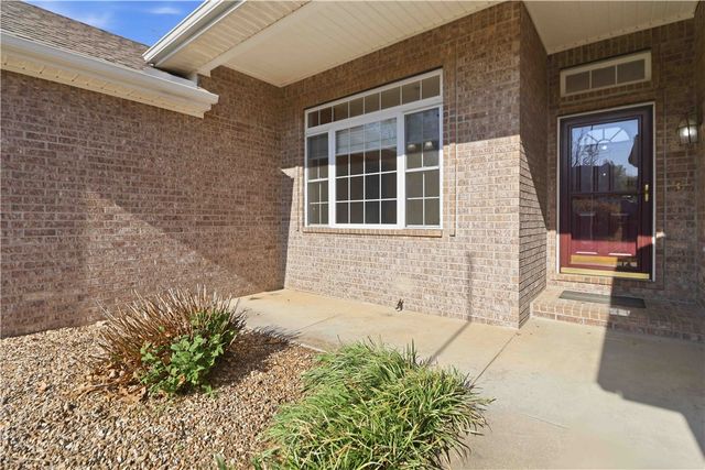 21 Burnmouth Lane, Bella Vista, AR 72715
