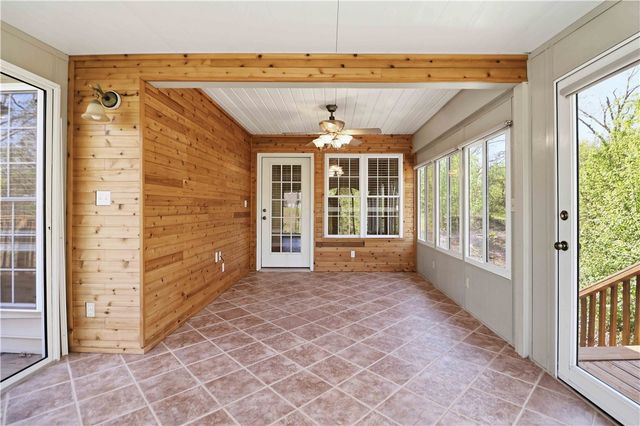 21 Burnmouth Lane, Bella Vista, AR 72715