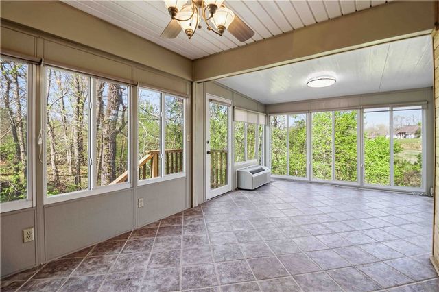 21 Burnmouth Lane, Bella Vista, AR 72715