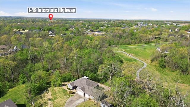 21 Burnmouth Lane, Bella Vista, AR 72715