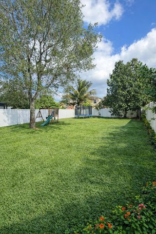 1304 Isleworth Court, Royal Palm Beach, FL 33411