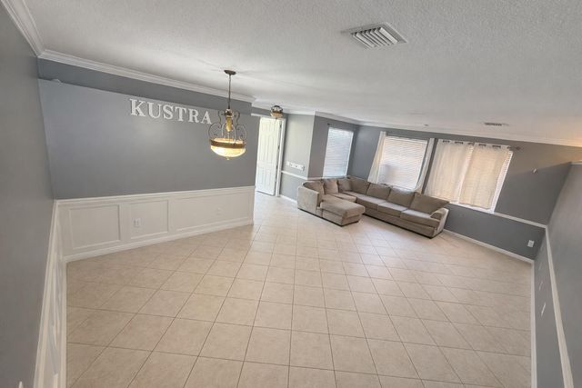 1304 Isleworth Court, Royal Palm Beach, FL 33411