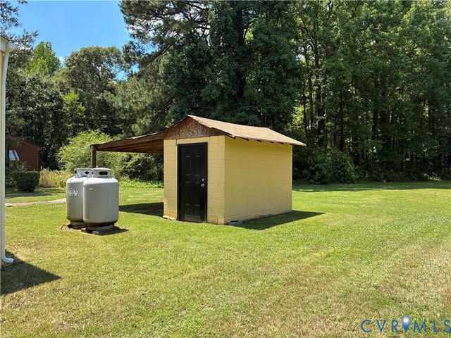 6714 Boydton Plank Rd, North Dinwiddie, VA 23803