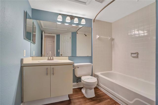 370 LAKE TAHOE COURT 202, Altamonte Springs, FL 32701