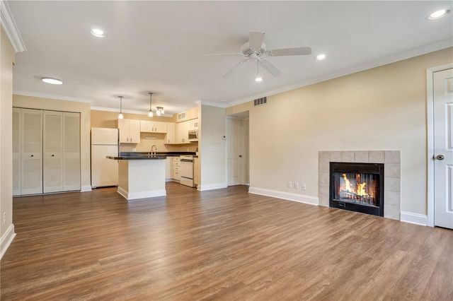 370 LAKE TAHOE COURT 202, Altamonte Springs, FL 32701