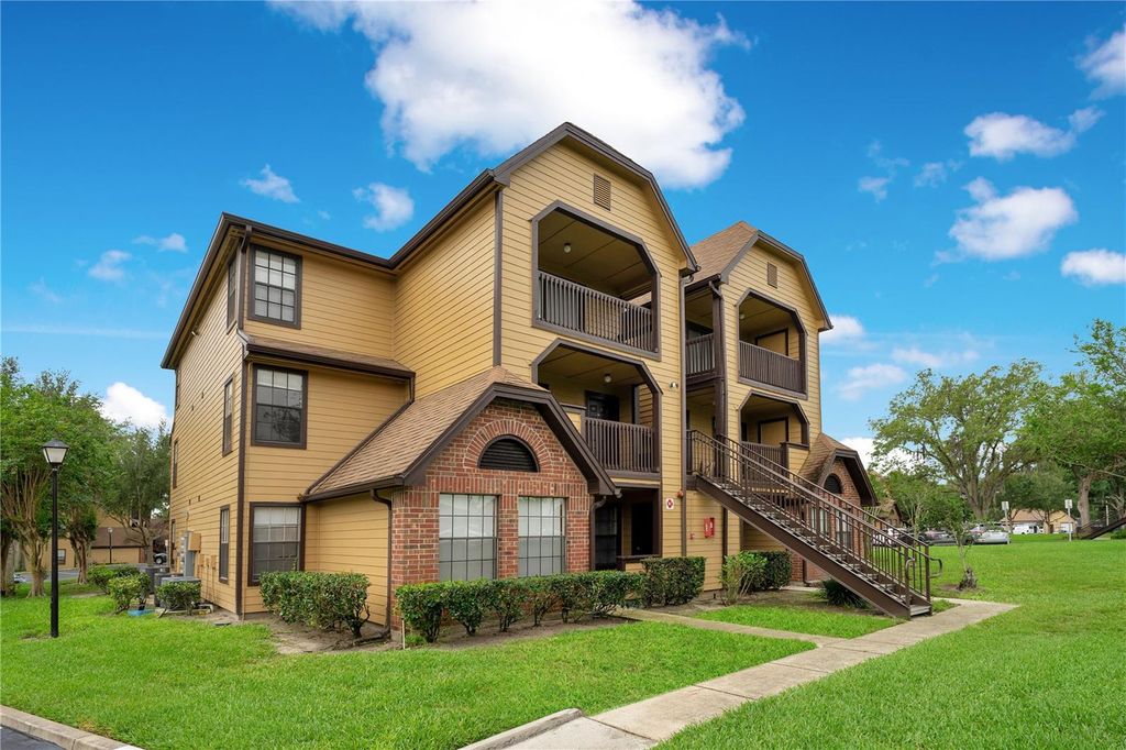 370 LAKE TAHOE COURT 202, Altamonte Springs, FL 32701
