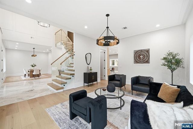 470 White Oak Ridge Road, Millburn, NJ 07078