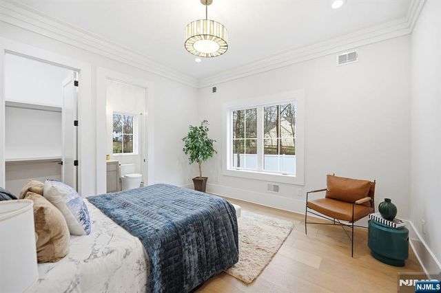 470 White Oak Ridge Road, Millburn, NJ 07078