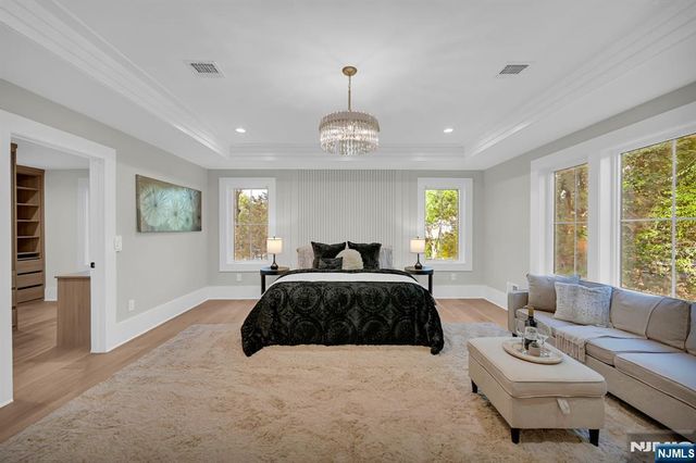 470 White Oak Ridge Road, Millburn, NJ 07078