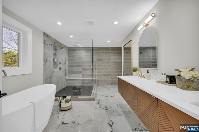 470 White Oak Ridge Road, Millburn, NJ 07078