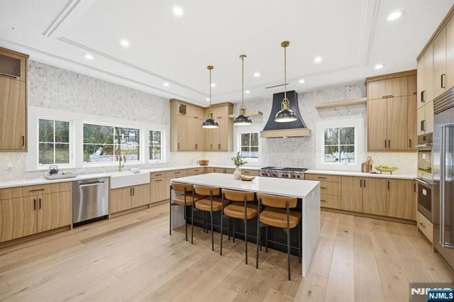 470 White Oak Ridge Road, Millburn, NJ 07078