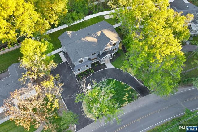 470 White Oak Ridge Road, Millburn, NJ 07078