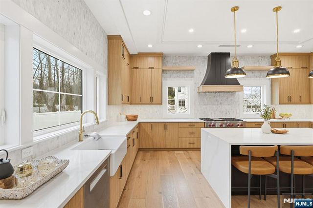 470 White Oak Ridge Road, Millburn, NJ 07078