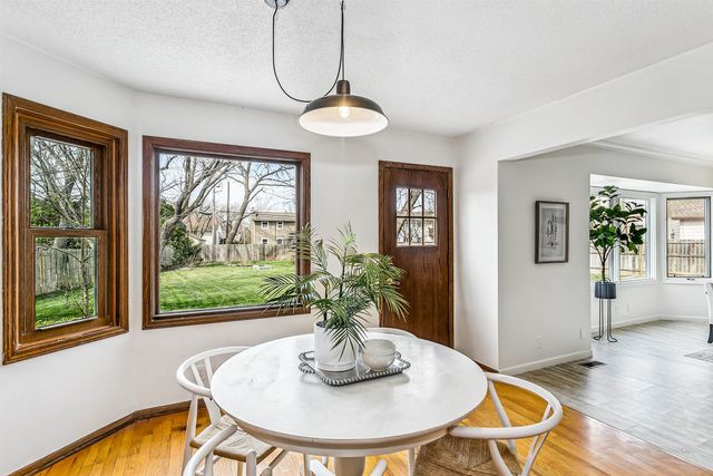 1315 N Rutland Cir, Wichita, KS 67206