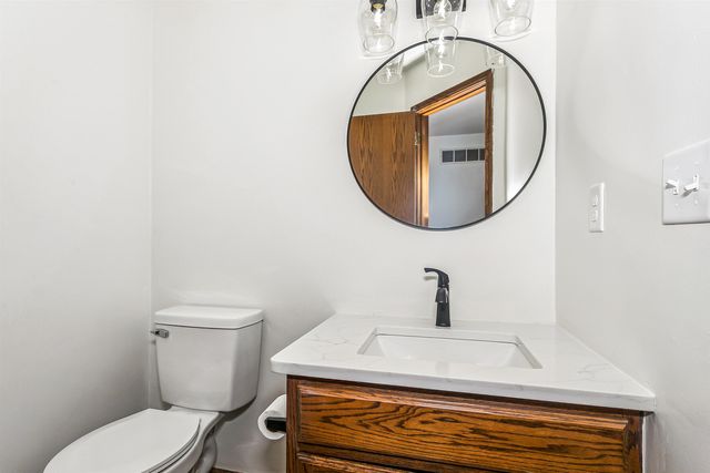 1315 N Rutland Cir, Wichita, KS 67206