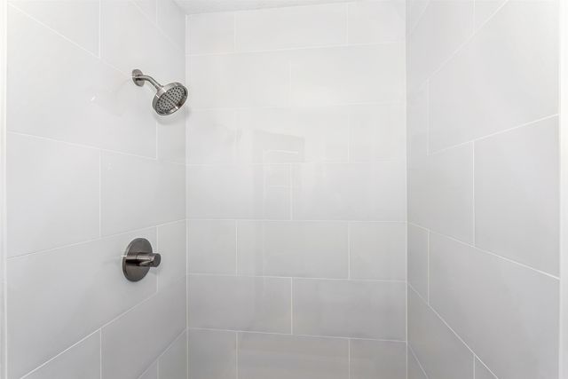 1315 N Rutland Cir, Wichita, KS 67206