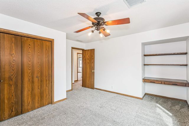 1315 N Rutland Cir, Wichita, KS 67206