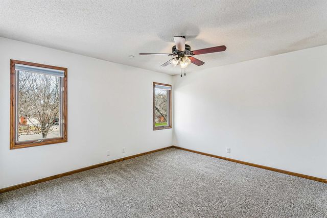 1315 N Rutland Cir, Wichita, KS 67206