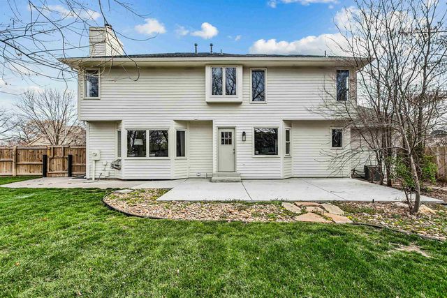 1315 N Rutland Cir, Wichita, KS 67206