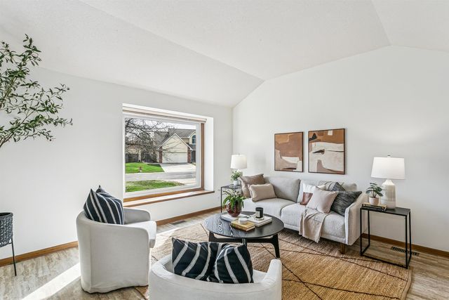 1315 N Rutland Cir, Wichita, KS 67206