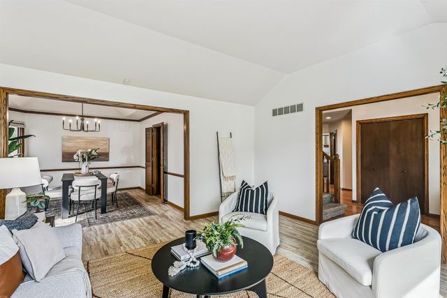 1315 N Rutland Cir, Wichita, KS 67206