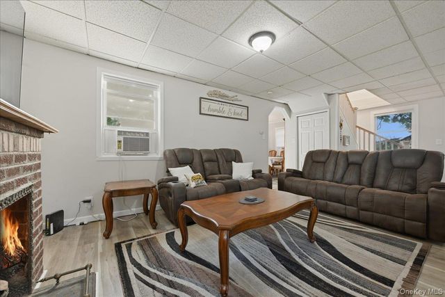 12 Thorne Street, Ronkonkoma, NY 11779