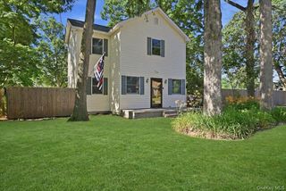 12 Thorne Street, Ronkonkoma, NY 11779