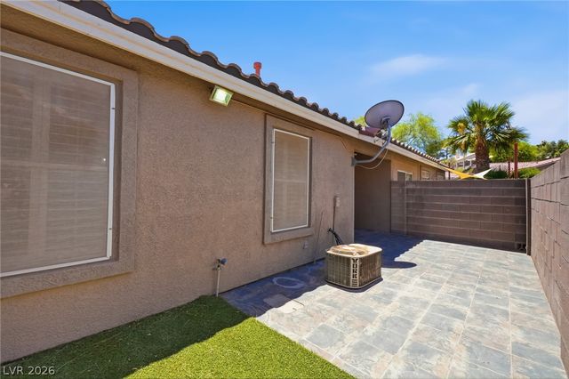 379 Blanca Springs Drive, Henderson, NV 89014