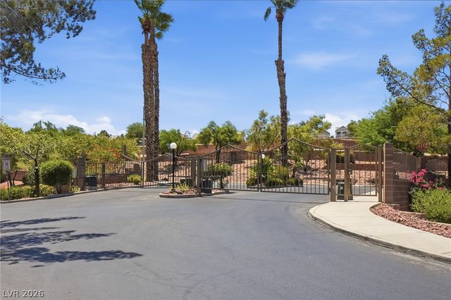 379 Blanca Springs Drive, Henderson, NV 89014