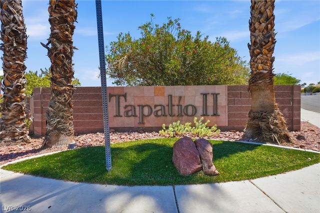 379 Blanca Springs Drive, Henderson, NV 89014
