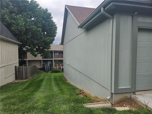 12116 W 67th Street, Shawnee, KS 66216