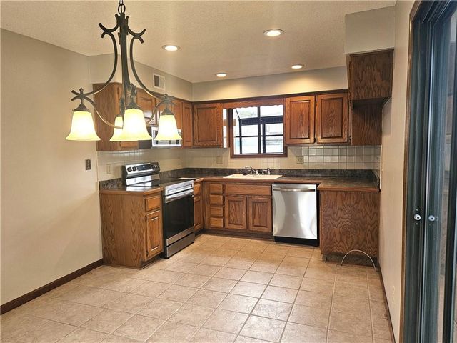 12116 W 67th Street, Shawnee, KS 66216