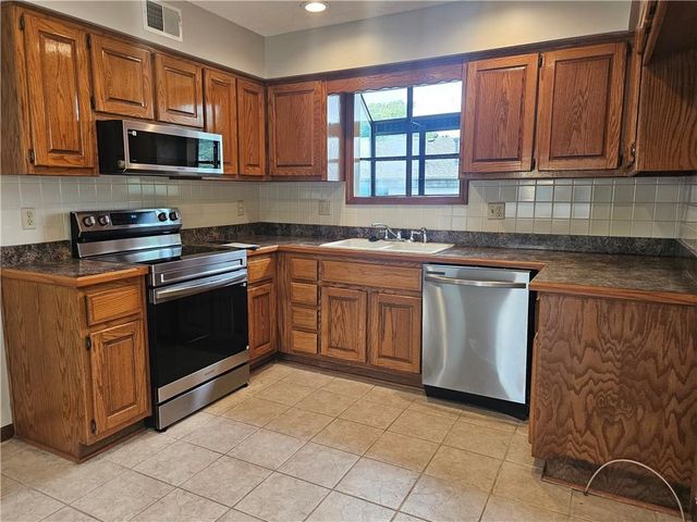 12116 W 67th Street, Shawnee, KS 66216