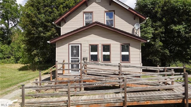 148 Saint Louis Avenue, Youngstown, OH 44507