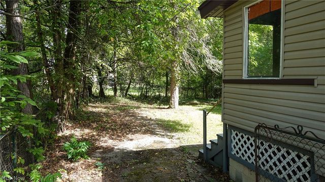 148 Saint Louis Avenue, Youngstown, OH 44507
