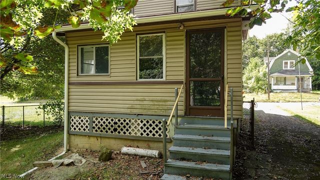 148 Saint Louis Avenue, Youngstown, OH 44507